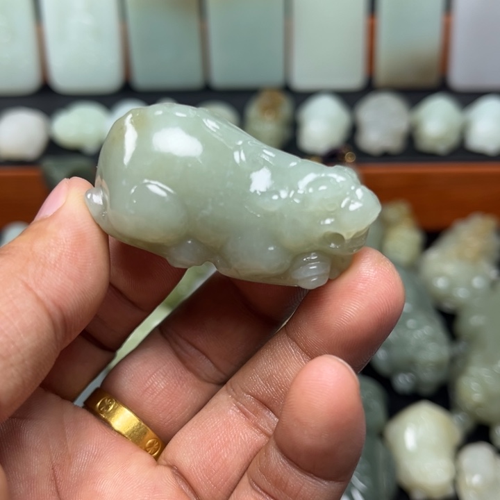 紫***雨和田玉未镶嵌挂件