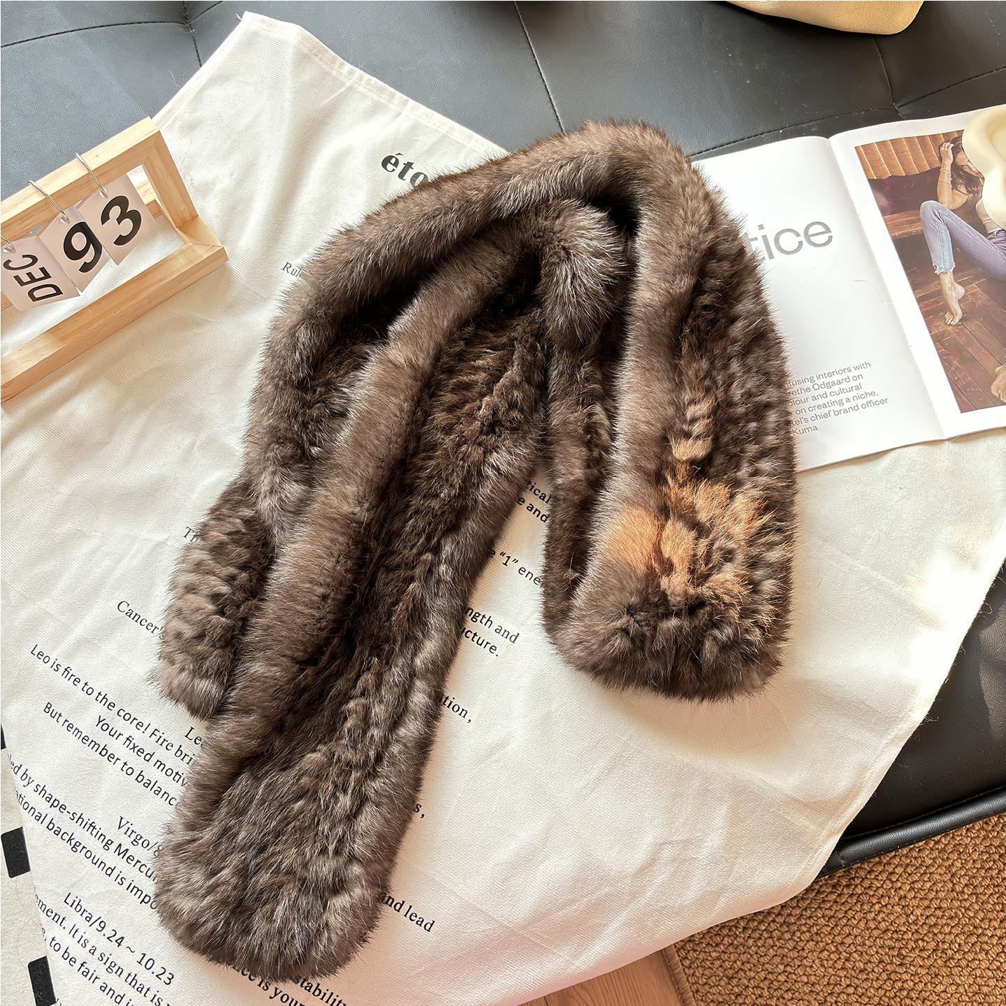 龙猫兔围巾农夫色加长款围巾秋冬保暖双面编织皮草围脖宽版厚毛