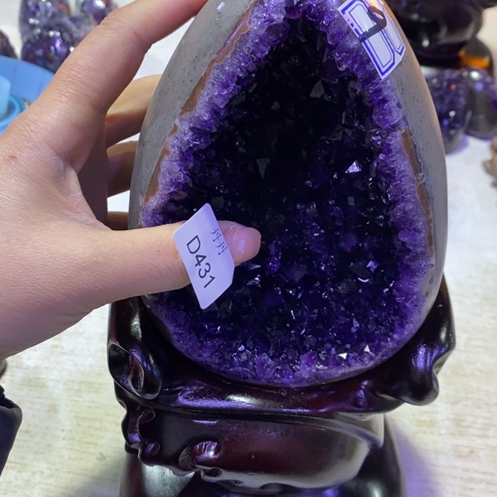 水晶摆件未镶嵌被****骗摆件