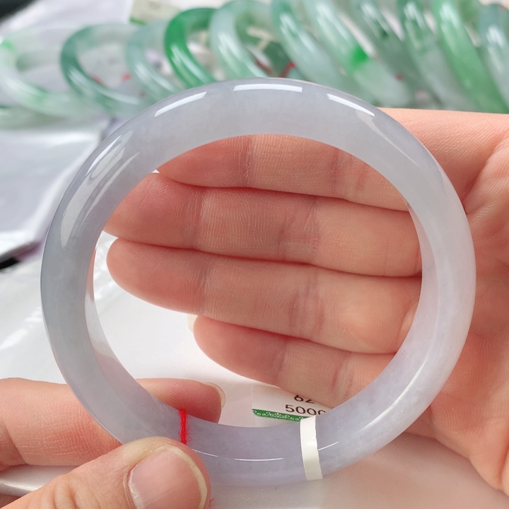 翡翠手镯未镶嵌缅甸A货翡翠手镯