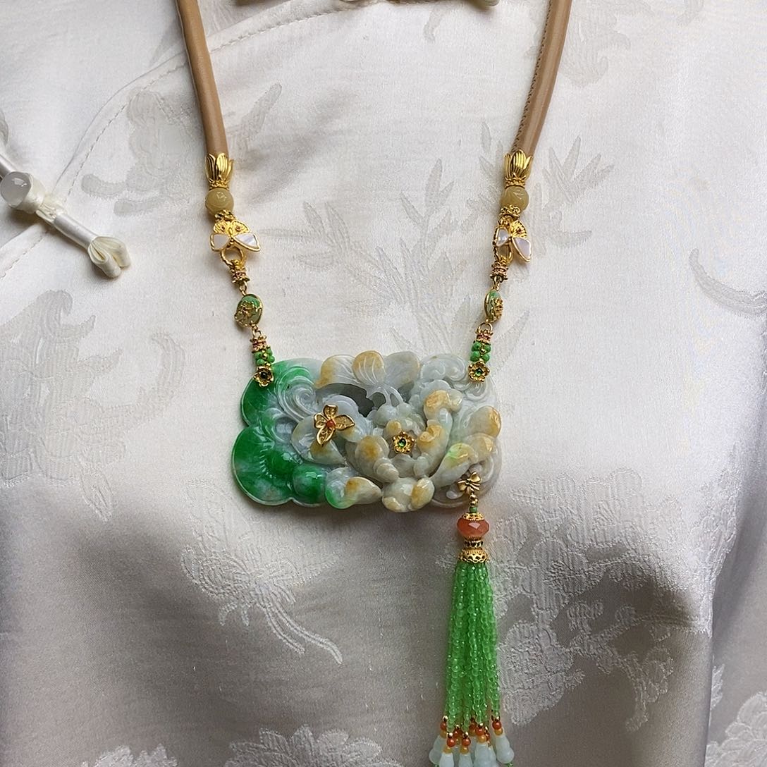 翡翠颈饰未镶嵌天然