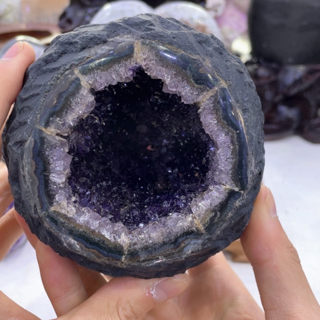 未镶嵌水晶大型摆件（非配饰）