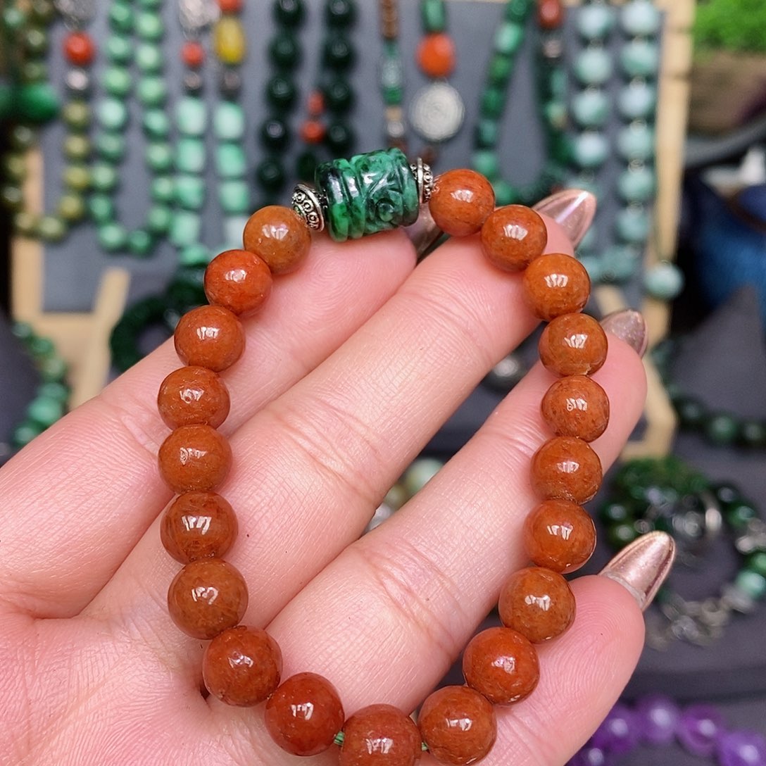 翡翠手链未镶嵌漂亮美眉