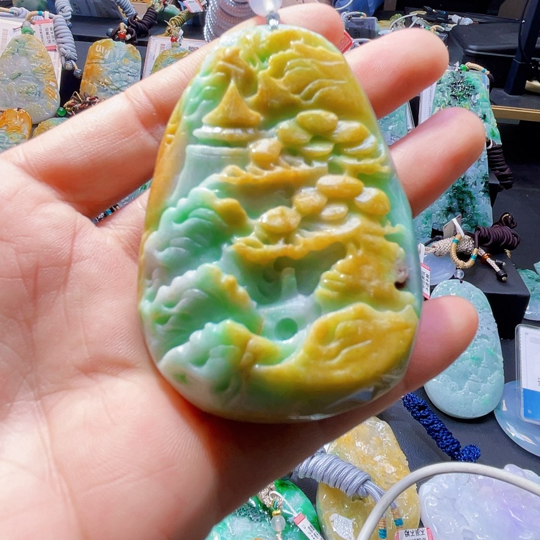 颈饰未镶嵌翡翠一