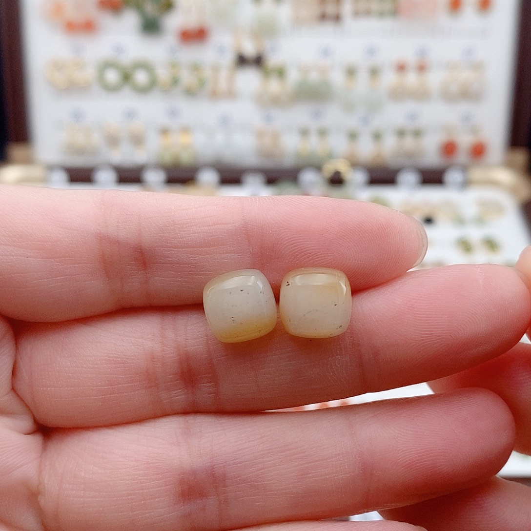 和田玉银S925镶嵌耳饰