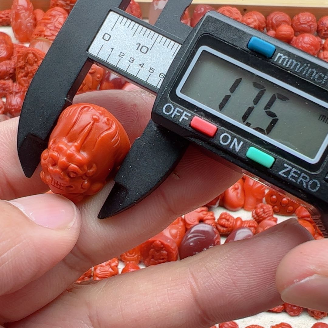 南红玛瑙配饰未镶嵌