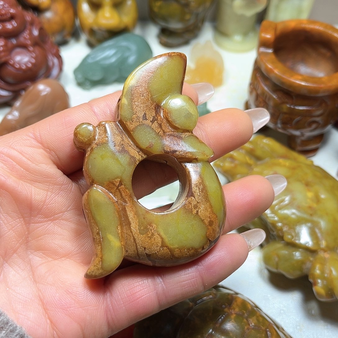 白玉菩提吊坠白玉菩提吊坠