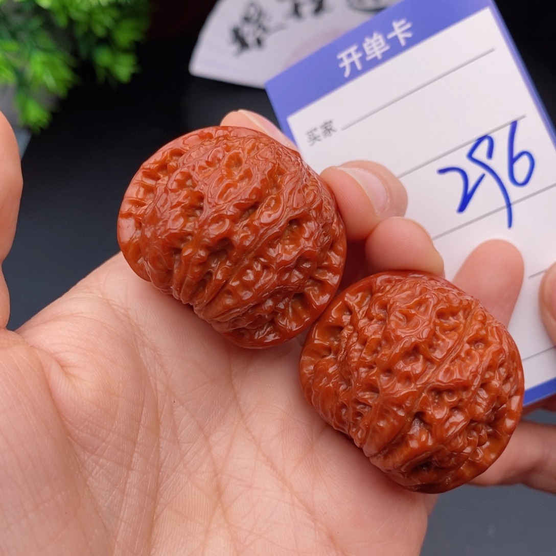 文玩核桃把件38血麒麟296