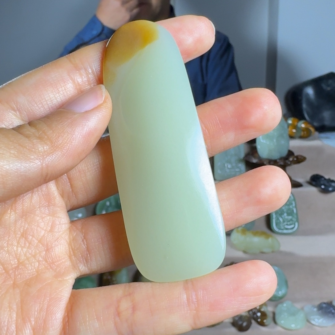 和田玉（糖玉）颈饰未镶嵌