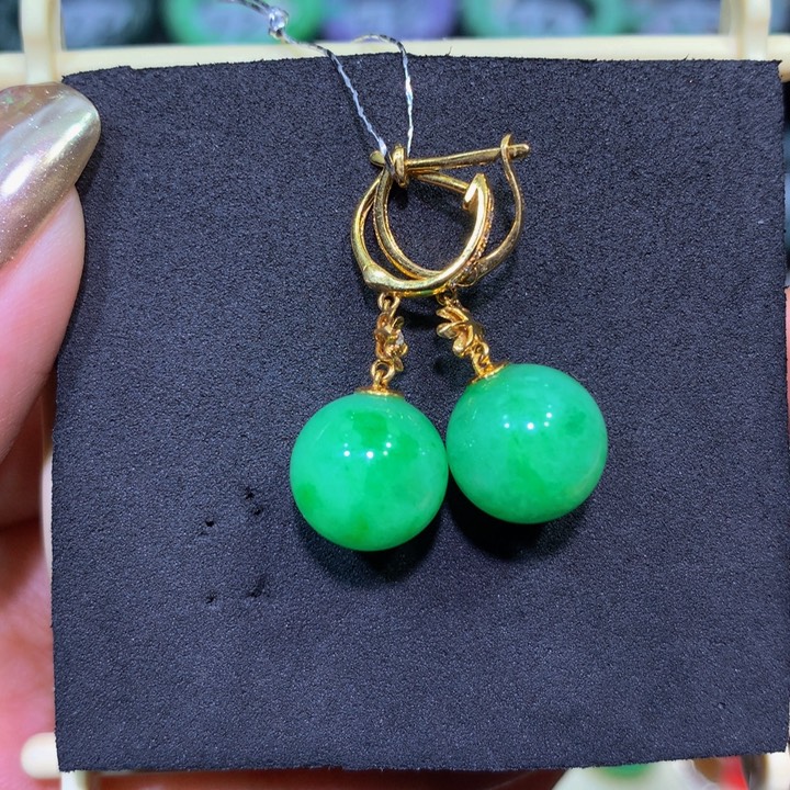 翡翠18K金镶嵌颈饰翡翠