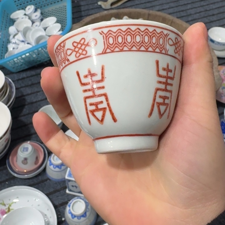 景德镇陶瓷摆件展品