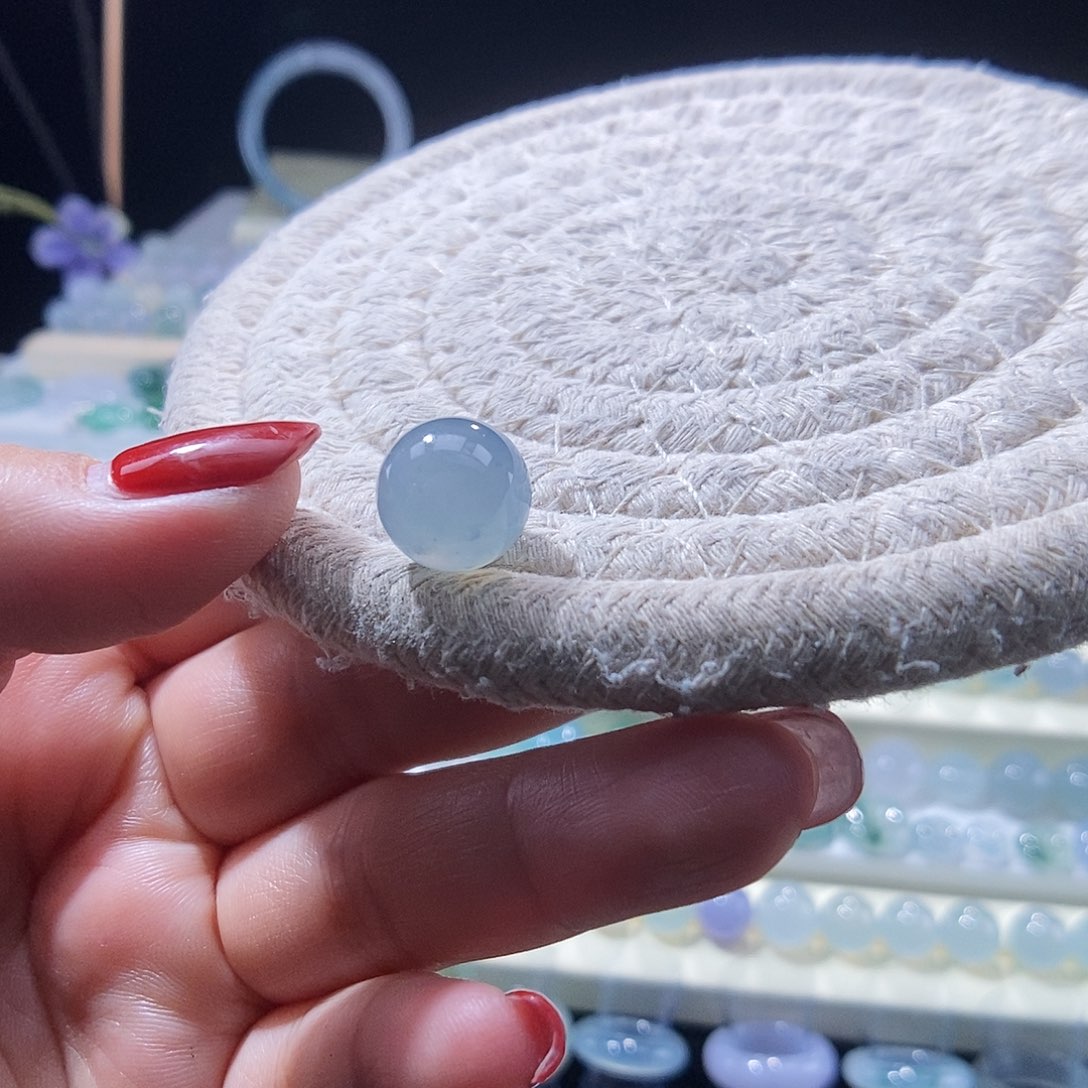 翡翠未镶嵌颈饰圆珠11.8