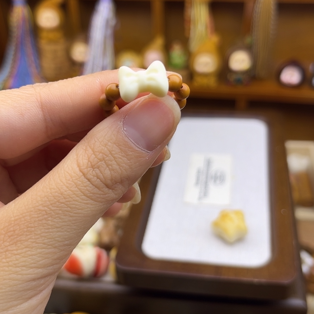 花***）猴头核桃吊坠蝴蝶卡环