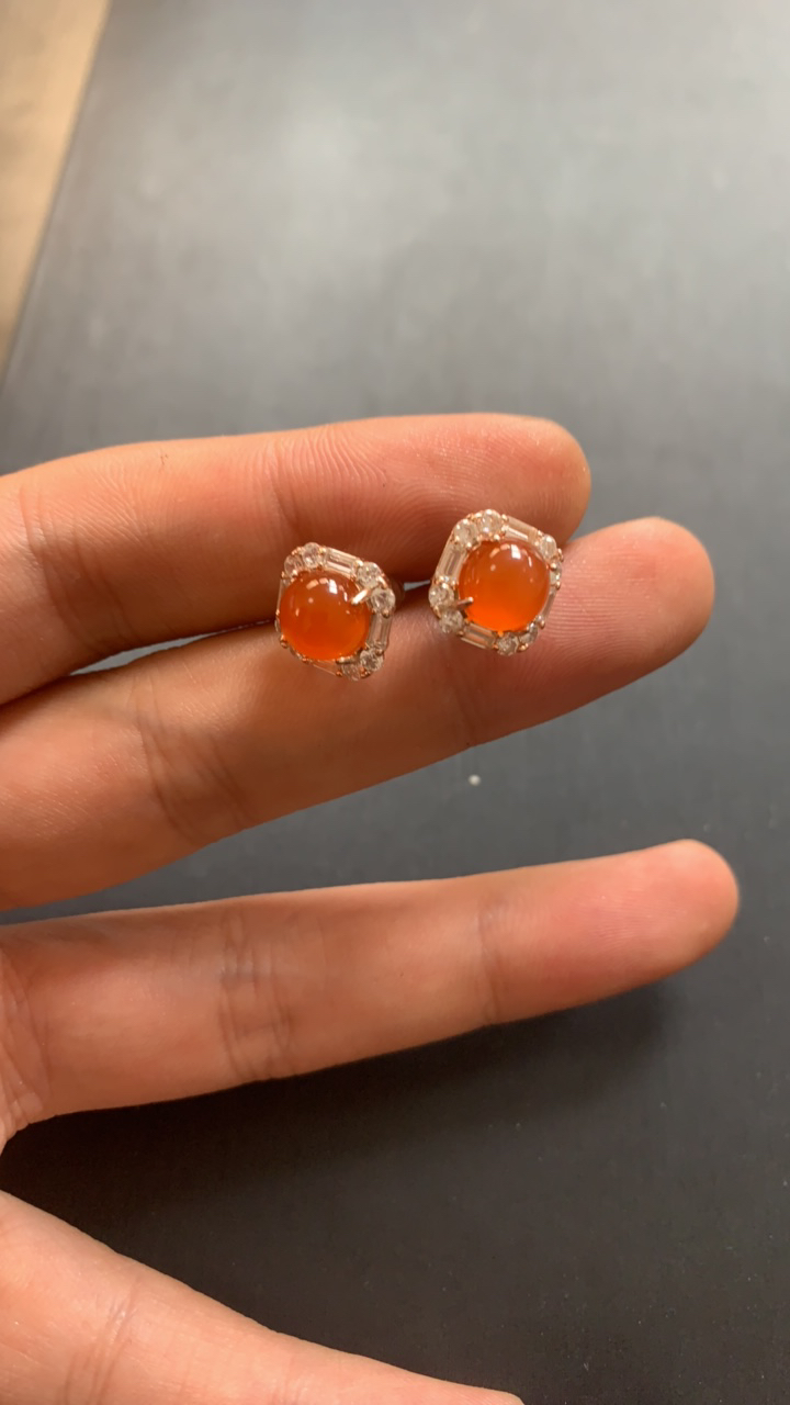 241127-388天然原矿南红冰红耳钉