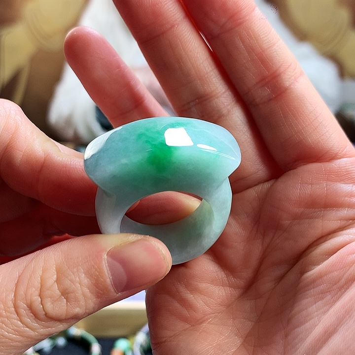 翡翠戒指未镶嵌戒指