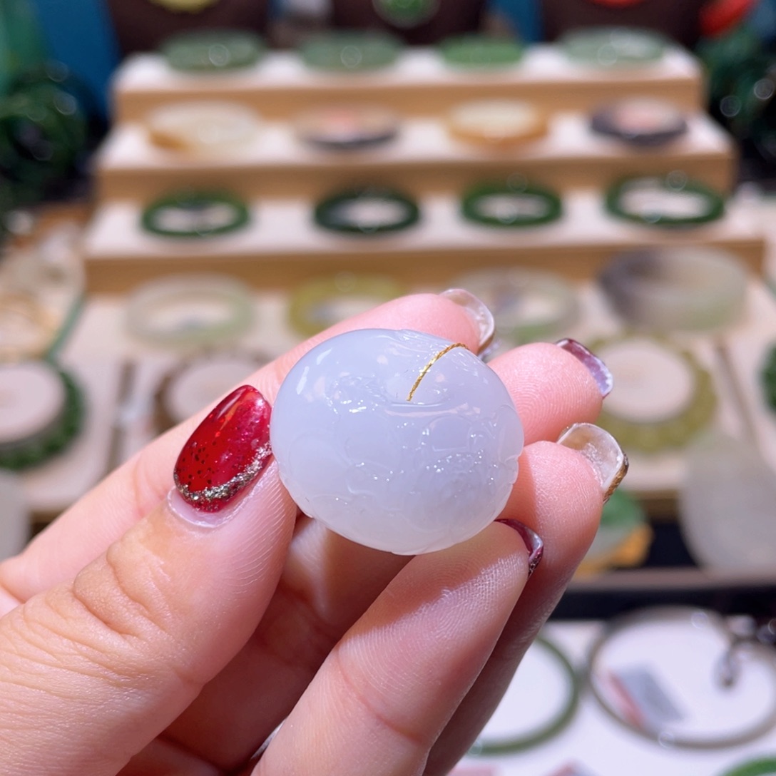 和田玉高品吊坠未镶嵌