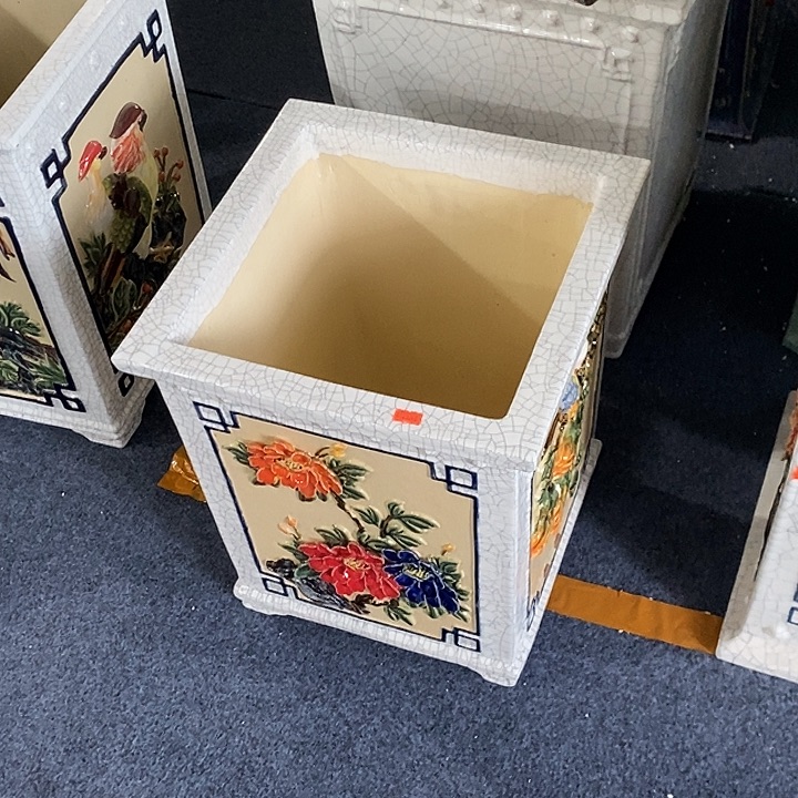 状***郎正宗岭南石湾盆白冰