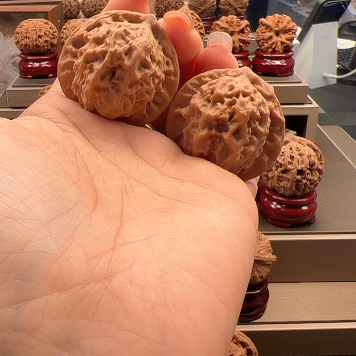 文玩核桃把件37 凤冠 u-022