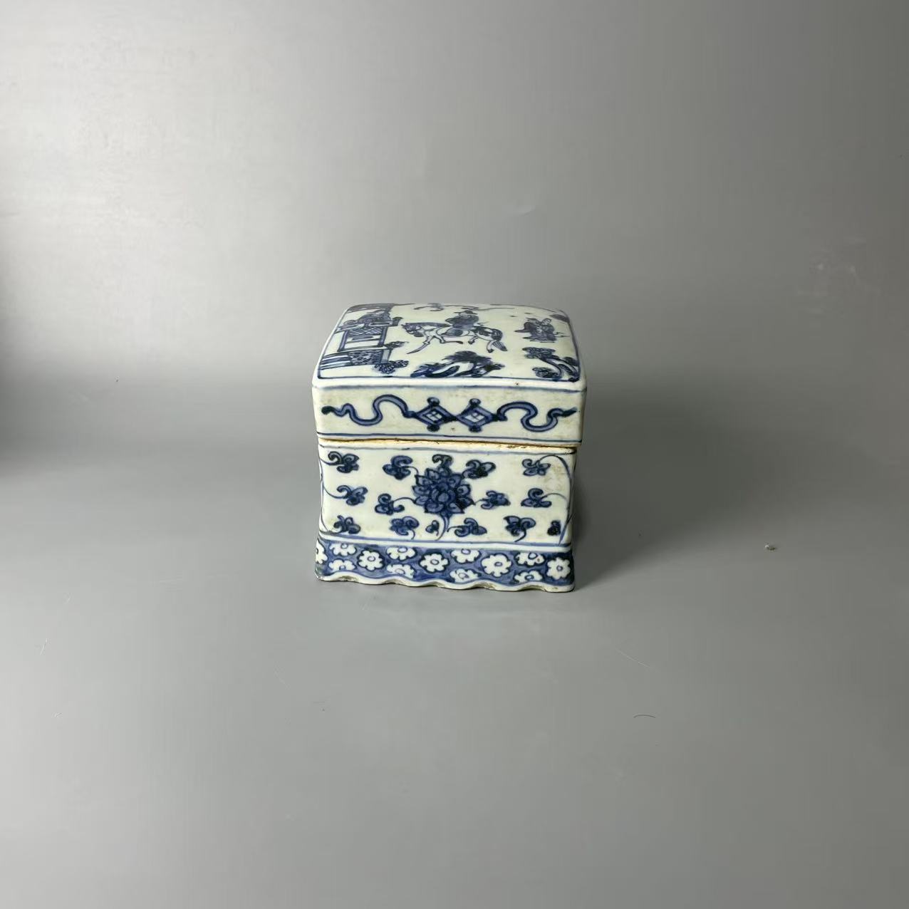 青花人物故事四方盖盒