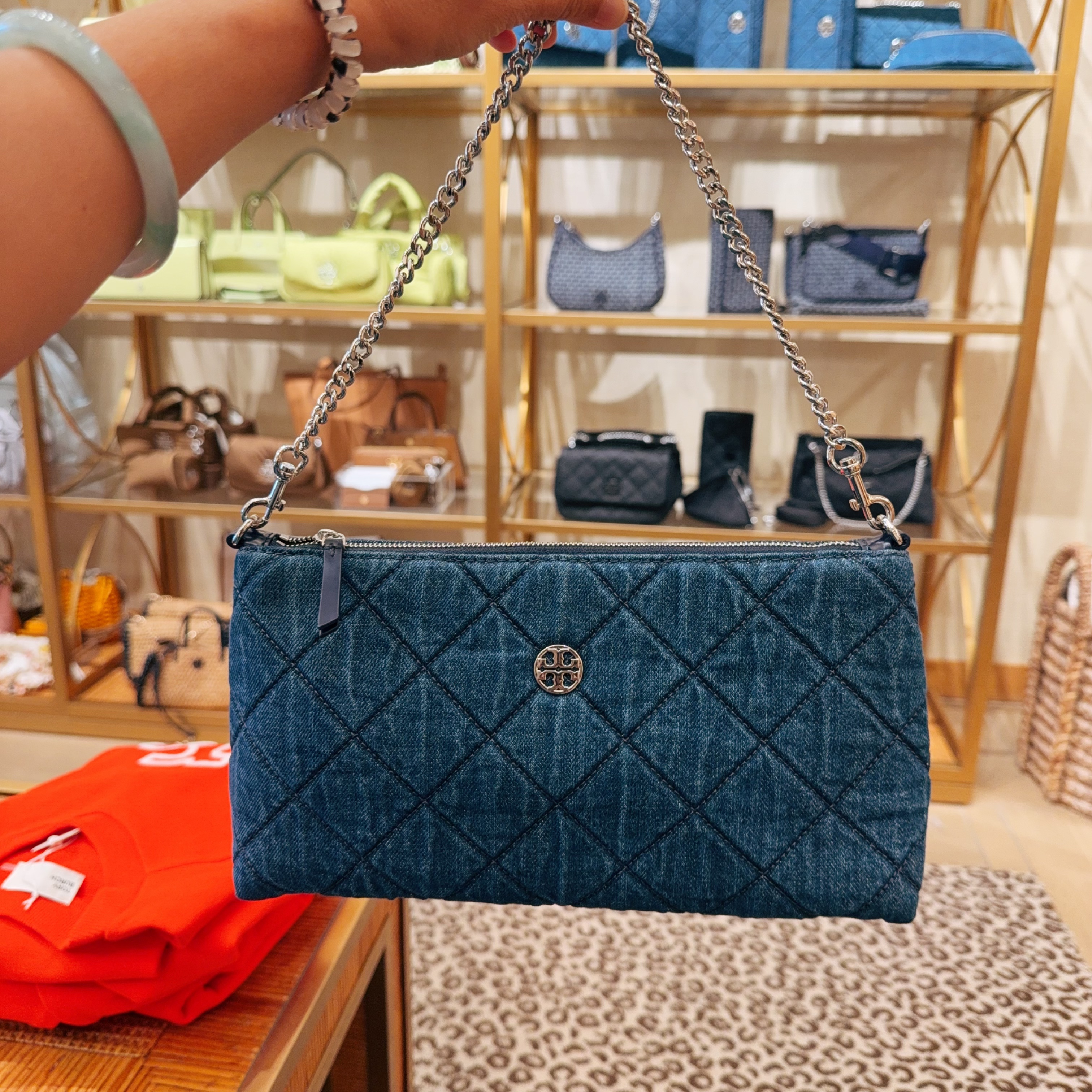 未使用 TORY BURCH/汤丽柏琦 新款油蜡皮链条单肩包