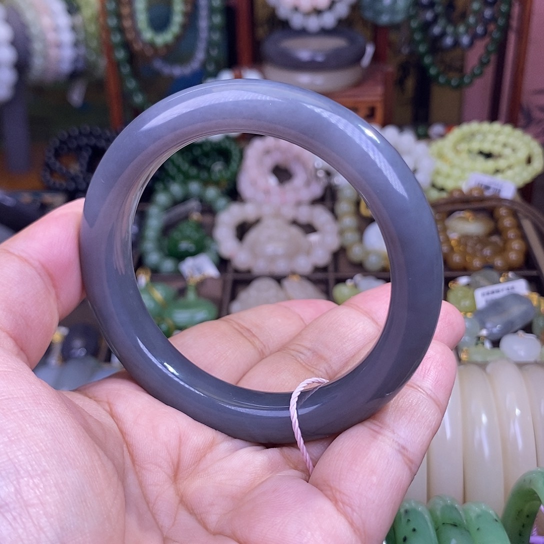 和田玉未镶嵌颈饰毕业级57.2烟紫浓紫老料手镯