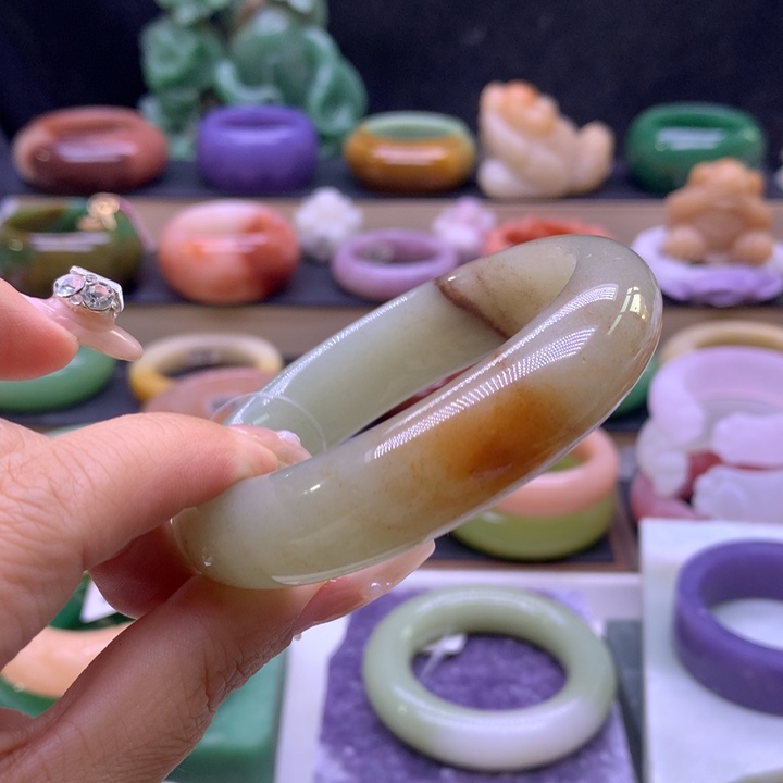 石英岩玉未镶嵌13468975444