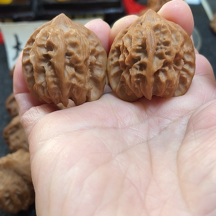 隔***儿把件文玩核桃曹大龙