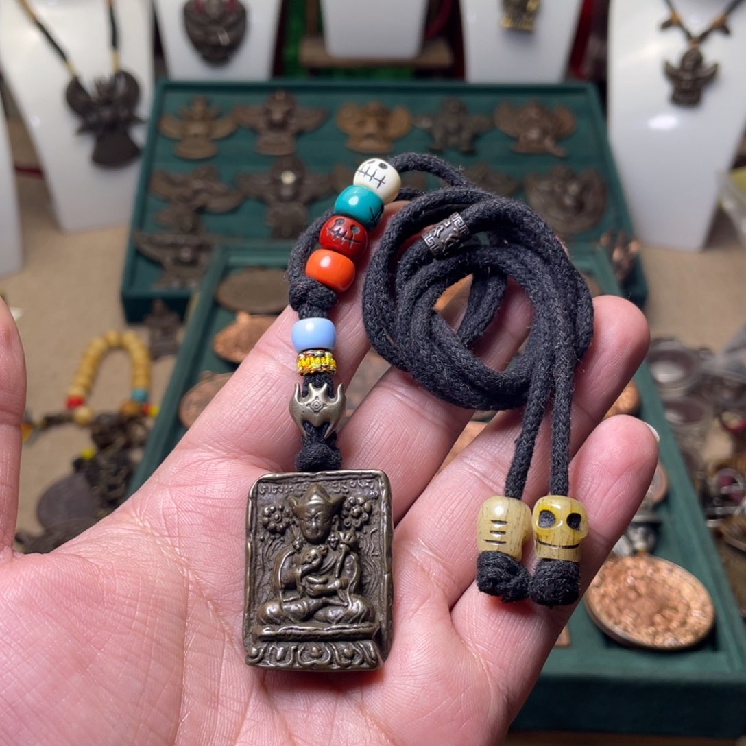 藏传莲花生大师脖挂