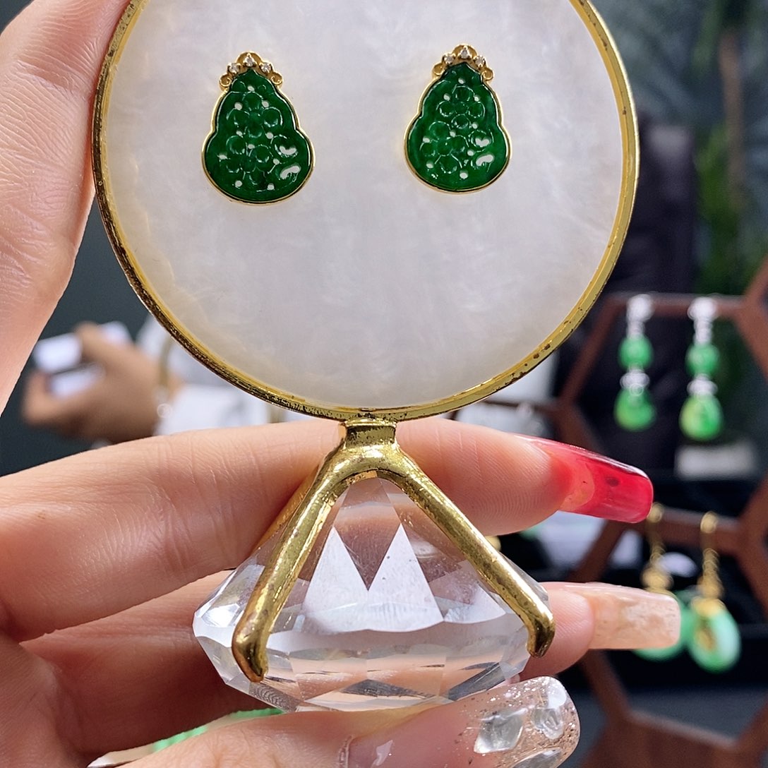 翡翠耳饰18K金镶嵌翡翠