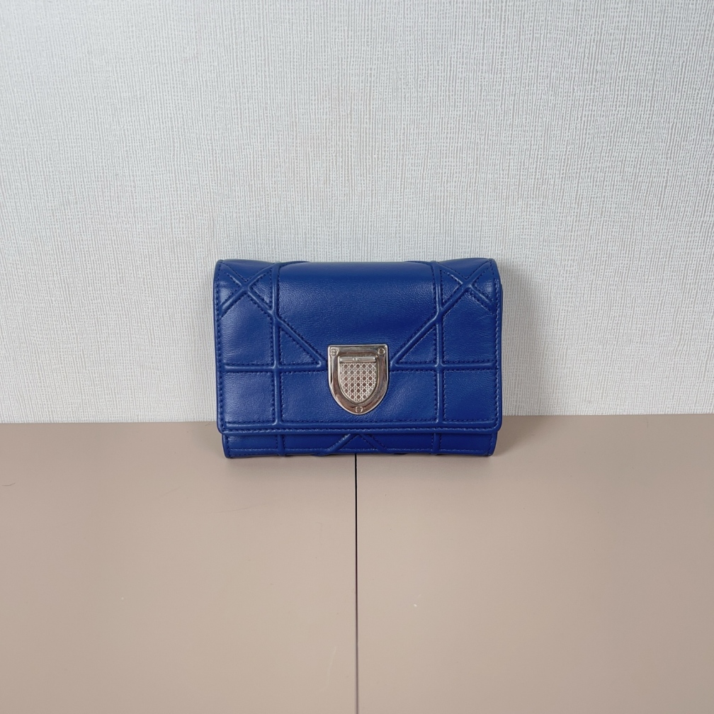 95新 DIOR/迪奥 dior迪奥盾牌短款钱包cj6932