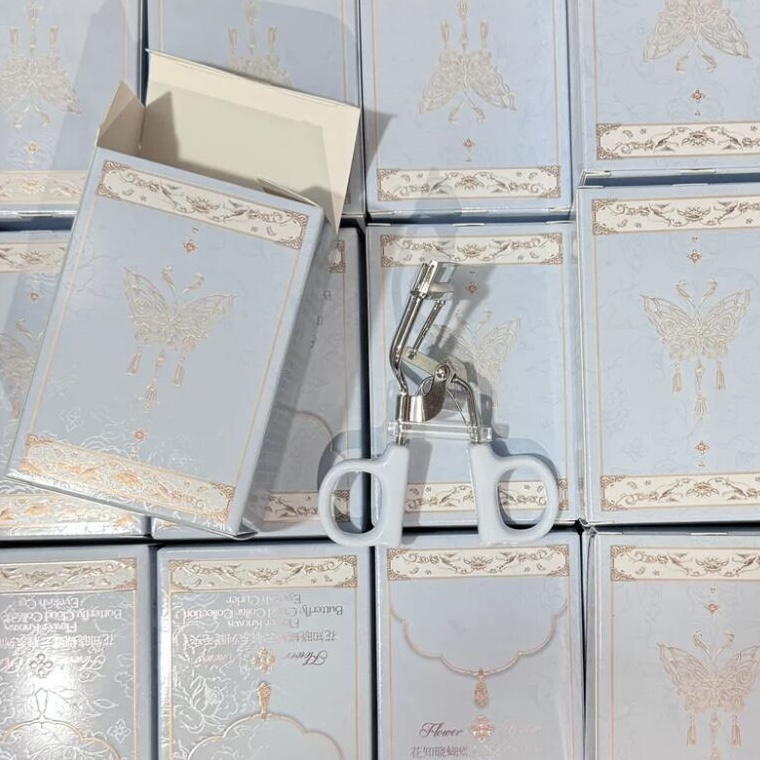 花知晓蝴蝶云肩系列睫毛夹卷翘持久胶条好上手太阳花