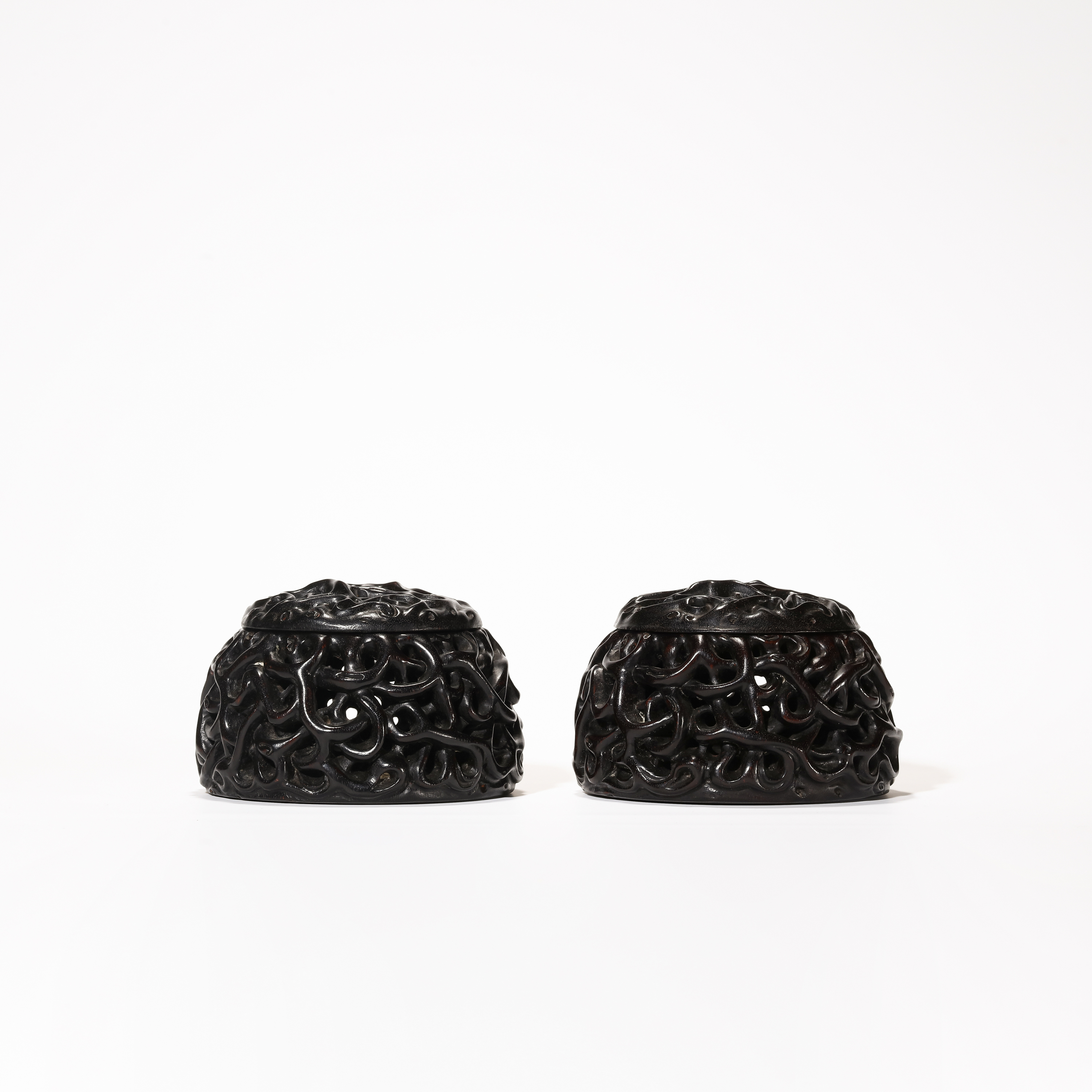  32、清 紫檀透雕围棋*一对【永乐·器雅神翫—文玩专场】