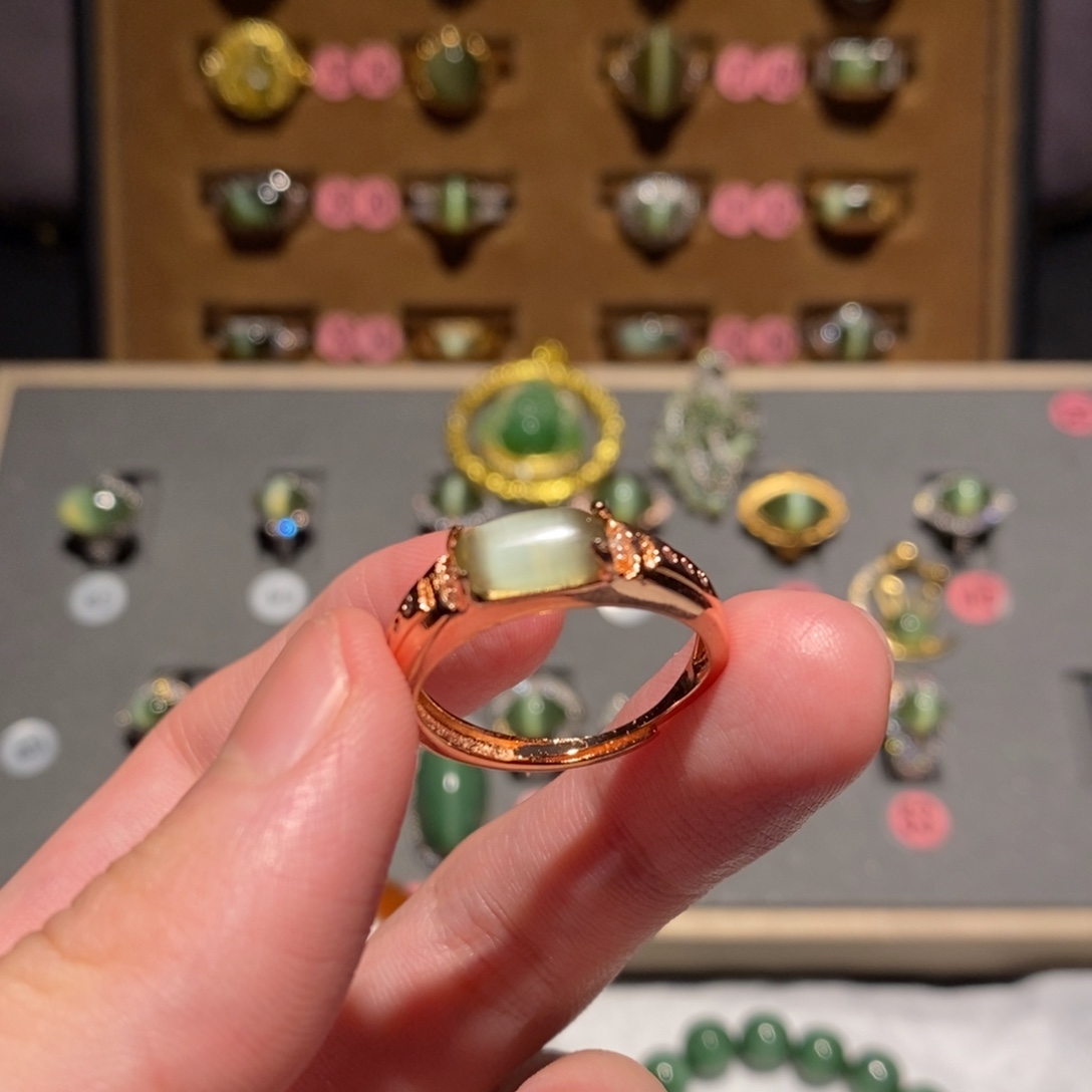 和田玉未镶嵌戒指