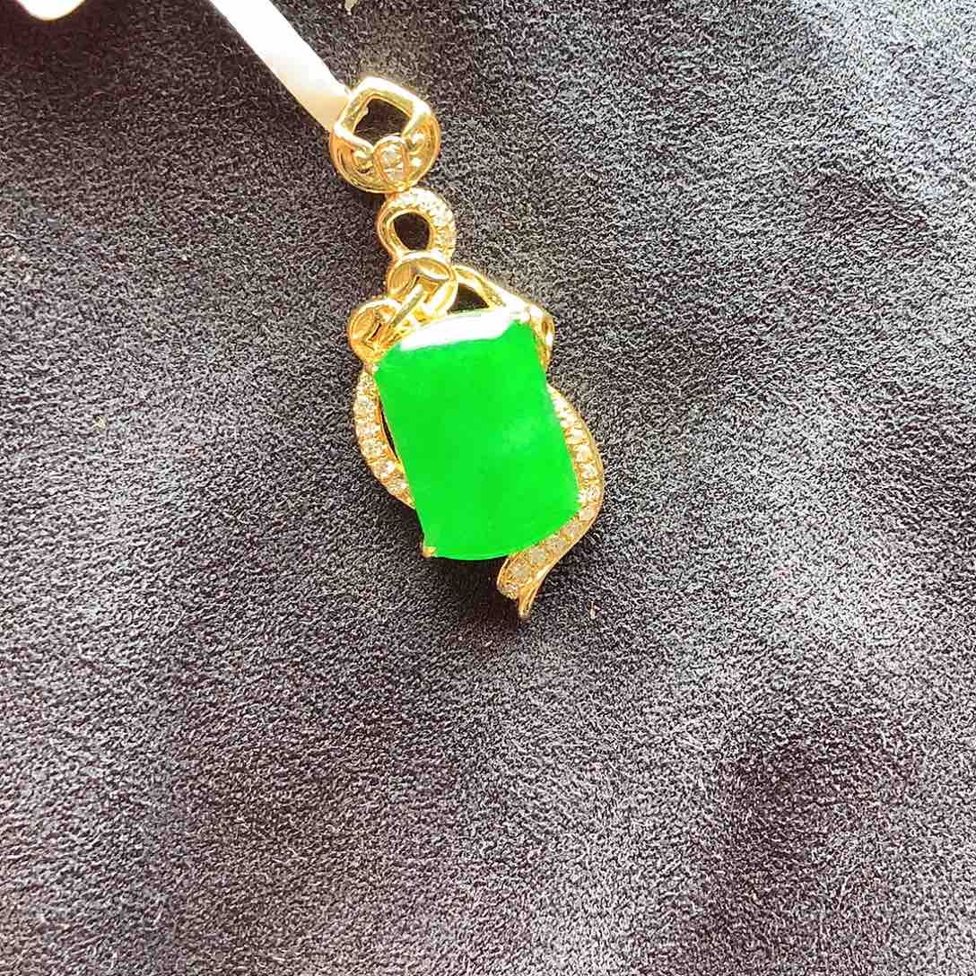 翡翠颈饰18K金镶嵌上新