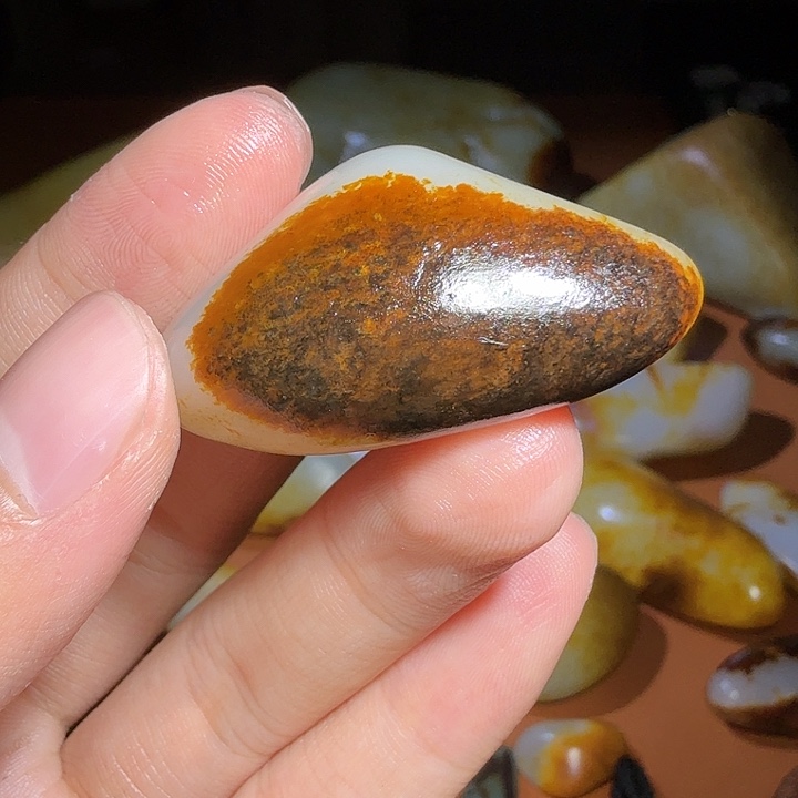 无***勉和田玉未镶嵌颈饰