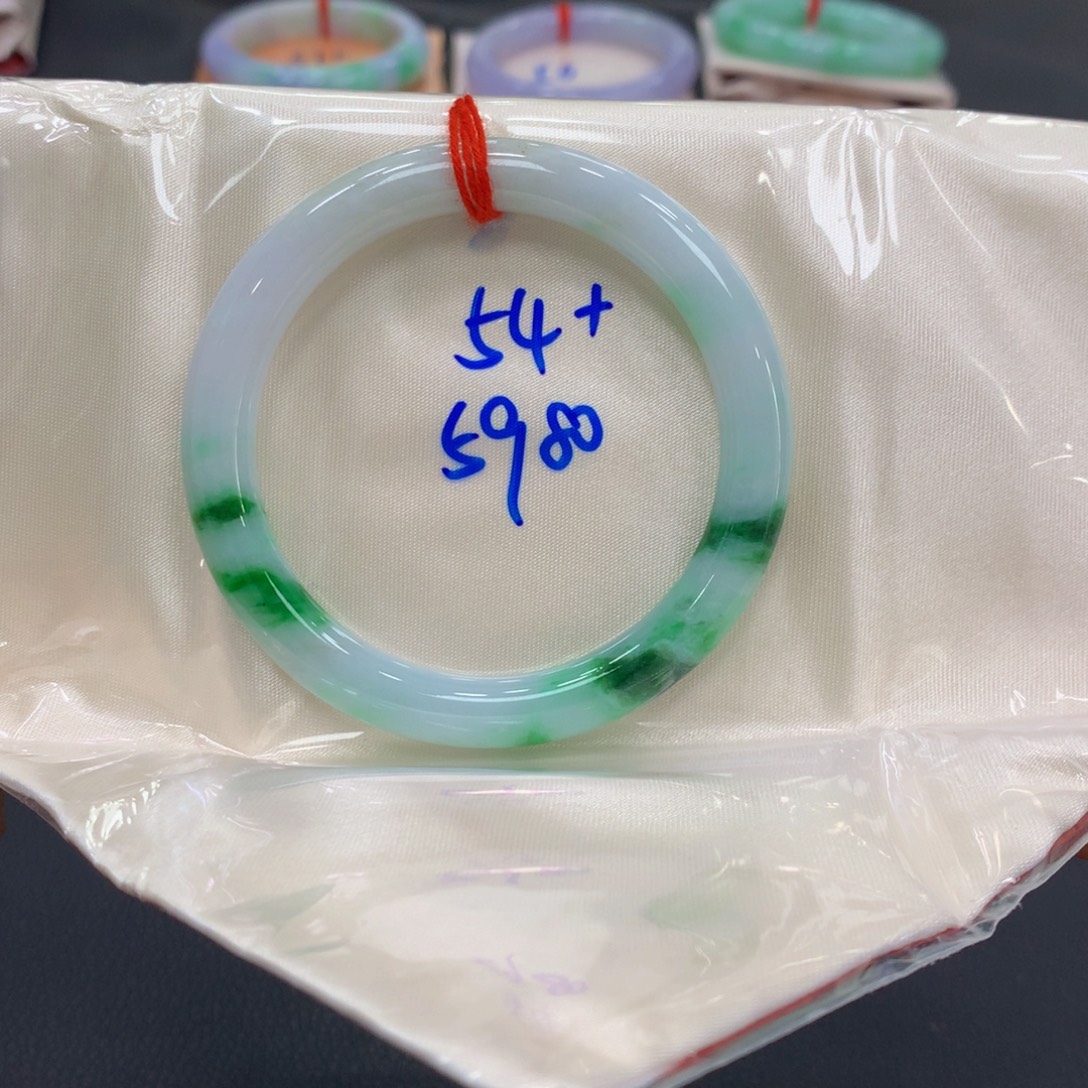 翡翠手镯未镶嵌翡翠18