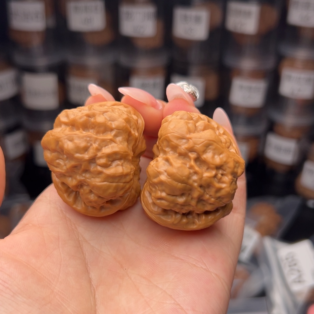 文玩核桃吊坠忧***生蛤蟆头