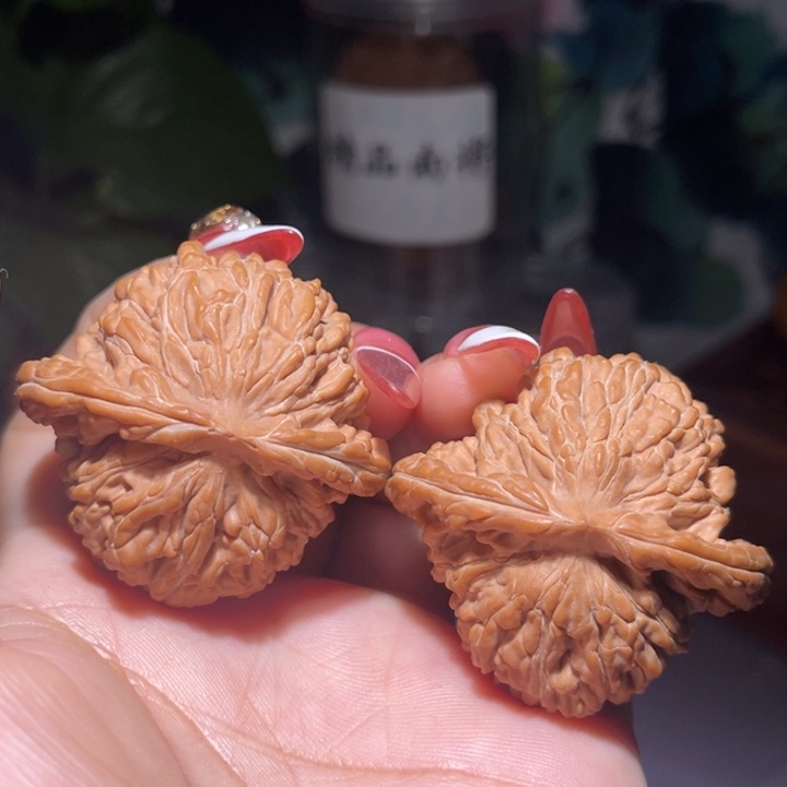 文玩核桃吊坠          44