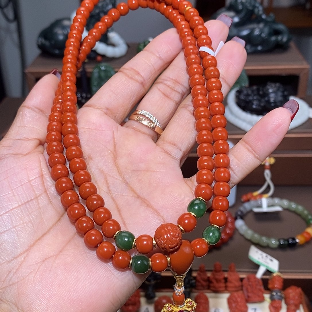 南红玛瑙颈饰未镶嵌