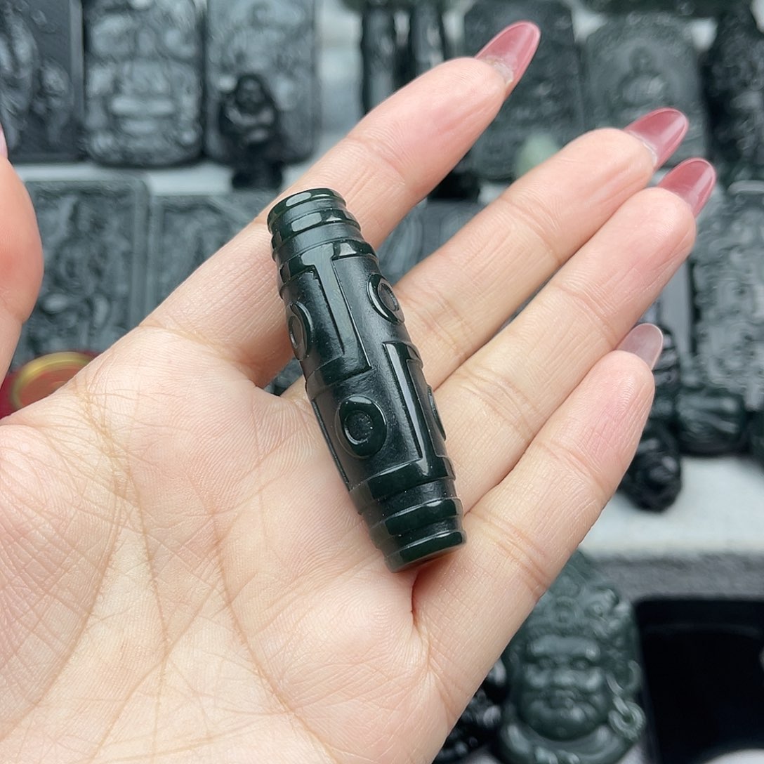 和田玉颈饰未镶嵌孟*亮