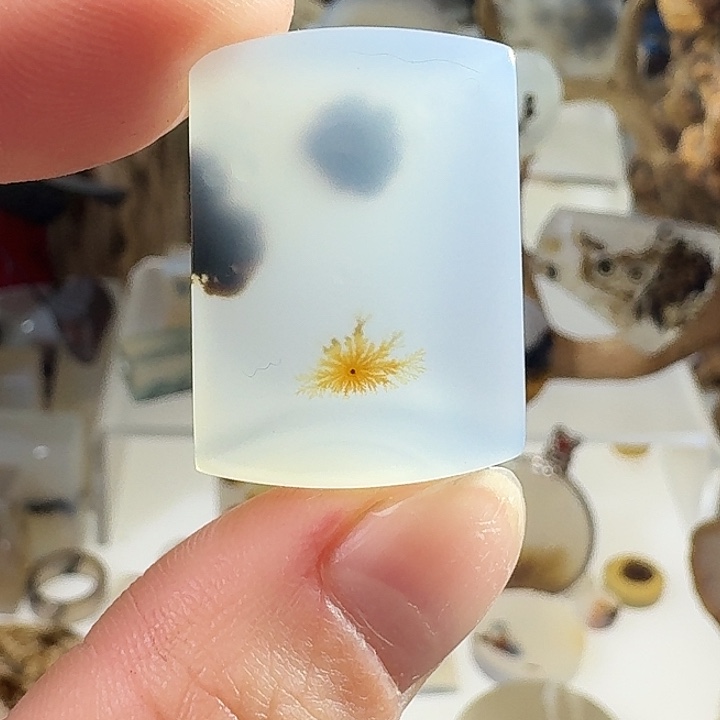 玛瑙/玉髓未镶嵌珠宝奇石