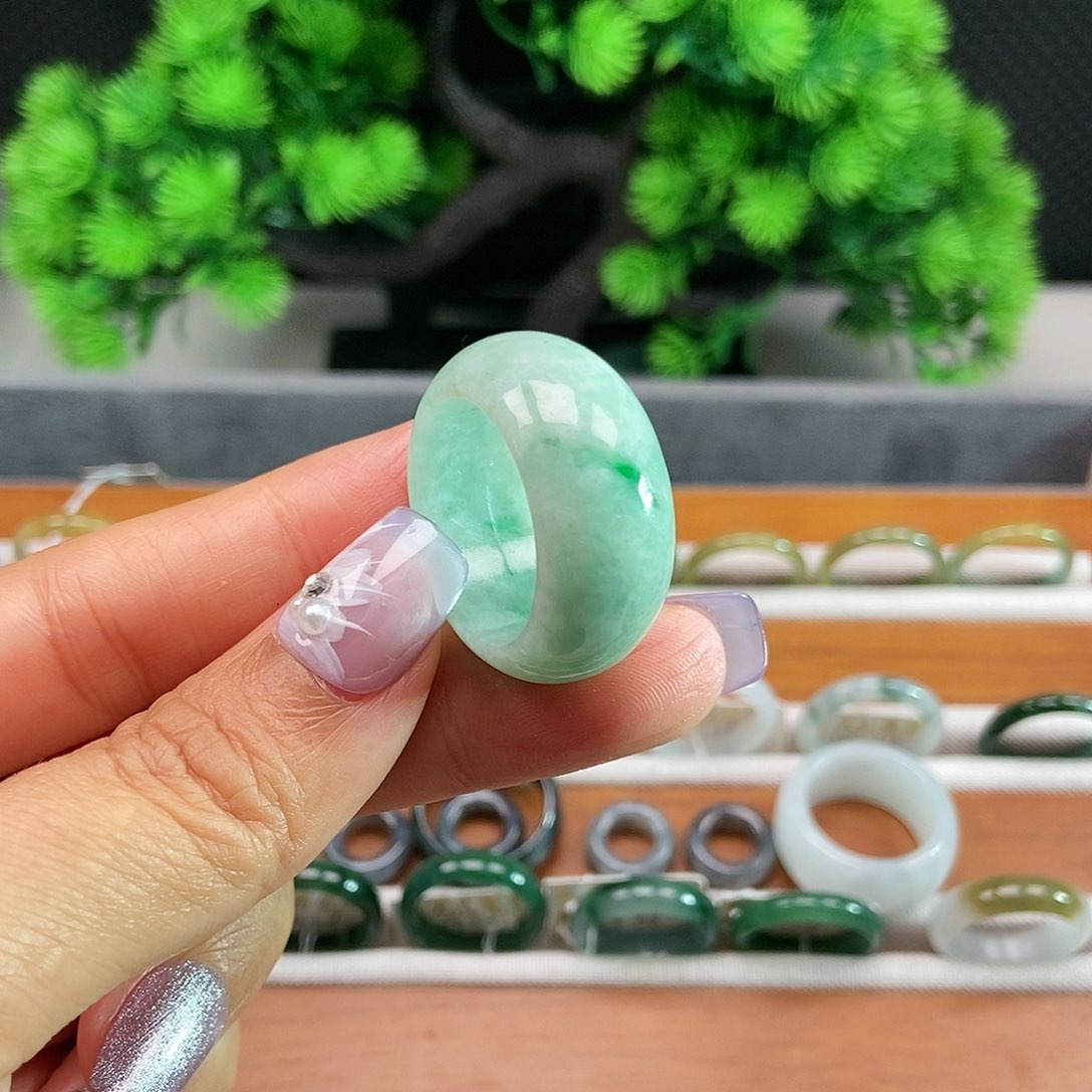 翡翠戒圈未镶嵌24号圈口