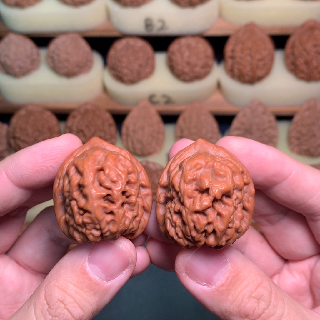 ****文玩核桃吊坠37肚金字塔全品