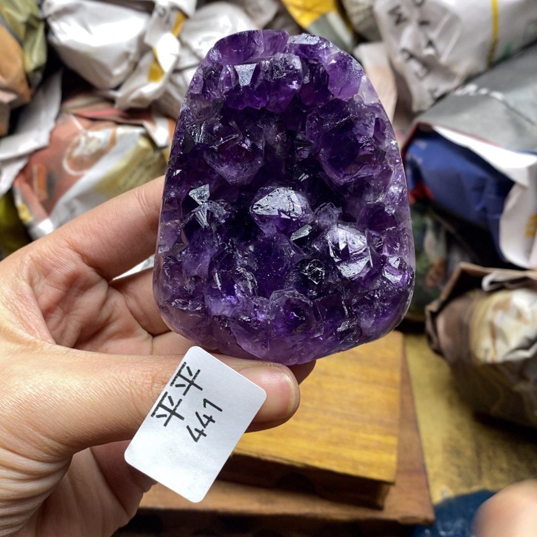 紫晶乌拉圭水晶摆件原石未镶嵌