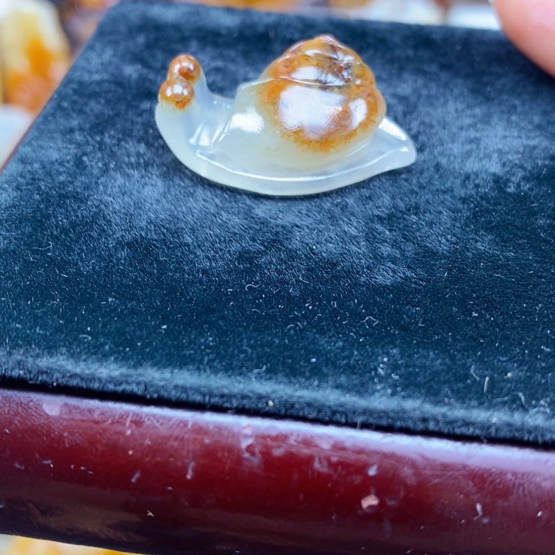 石英质玉（黄龙玉）颈饰未镶嵌