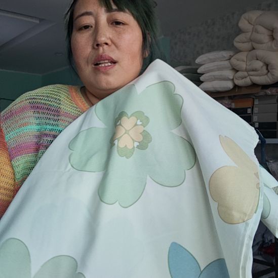 棉高端大床的2m5×2m。
