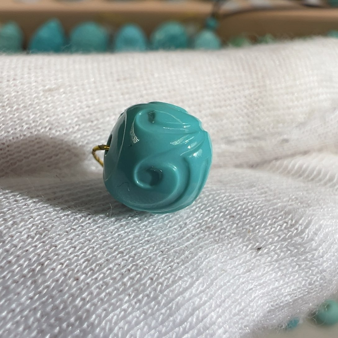 绿松石配饰未镶嵌