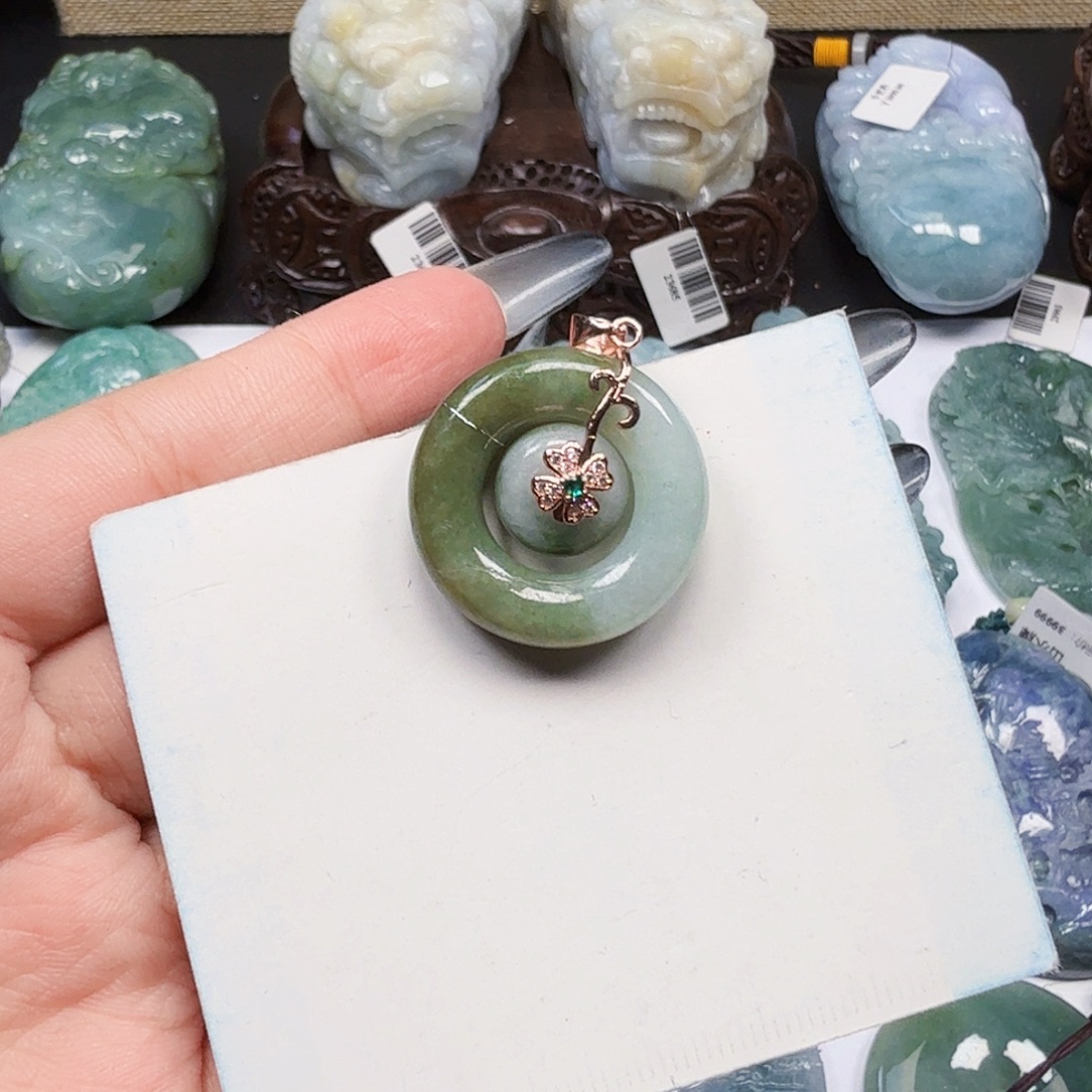 翡翠未镶嵌挂件翡翠