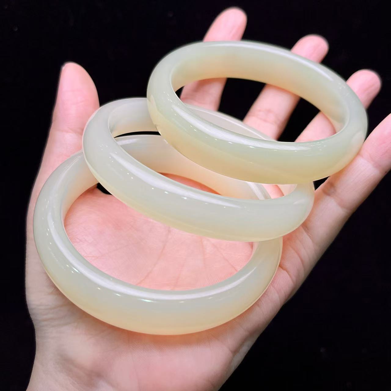 湖水绿玉镯（54-64） H01-08