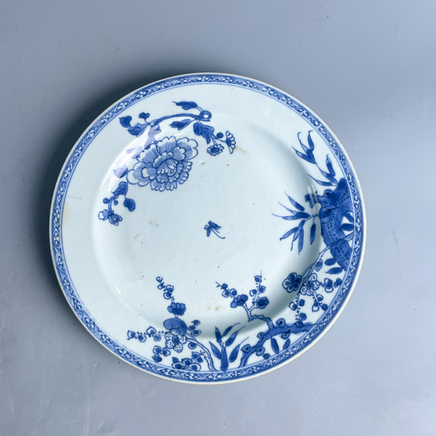 M25HV011886 - 清乾隆青花花卉纹盘